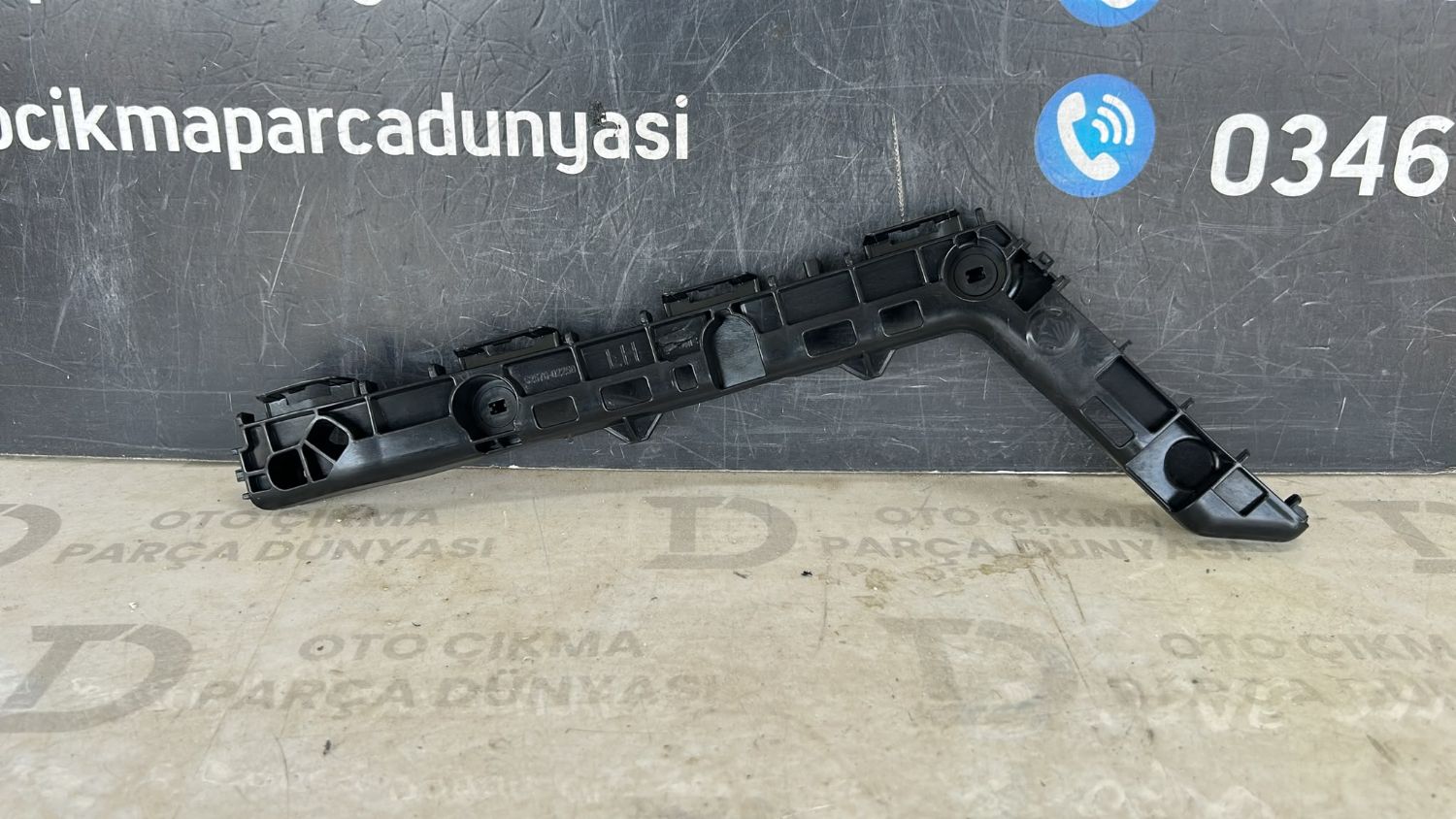 TOYOTA COROLLA ARKA TAMPON BRAKET� ALT SOL  2019- YEN�